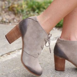 Toms lunata distressed lace up bootie
